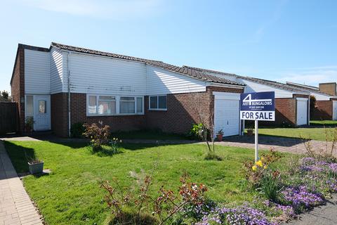 Conway Drivem Pagham, Bognor Regis... 2 bed detached bungalow for sale