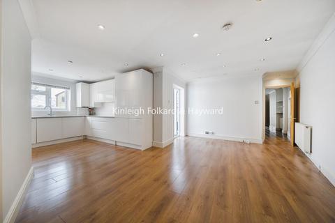 Addison Road, Bromley, Kent, BR2 2 bed flat for sale