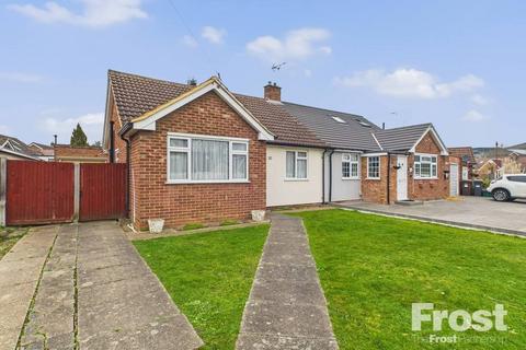 Oak Way, Feltham, Middlesex, TW14 2 bed bungalow for sale