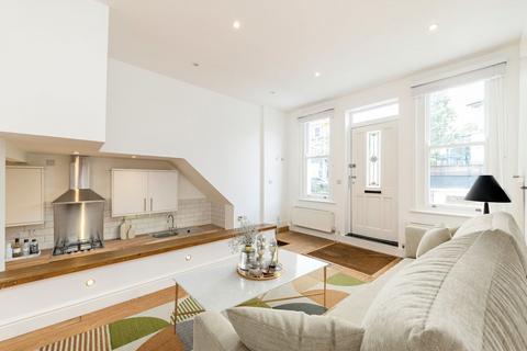 Sunderland Road, London SE23 1 bed flat for sale