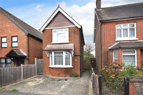 Horley, Surrey, RH6 2 bed detached house for sale