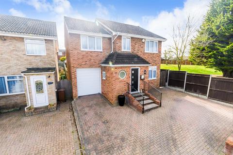 View Road, Cliffe Woods, Rochester, Kent 4 bed detached house for sale