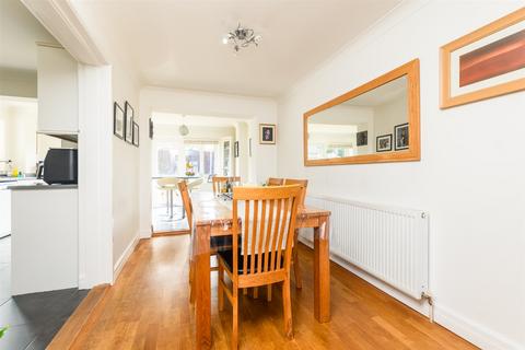 View Road, Cliffe Woods, Rochester, Kent 4 bed detached house for sale