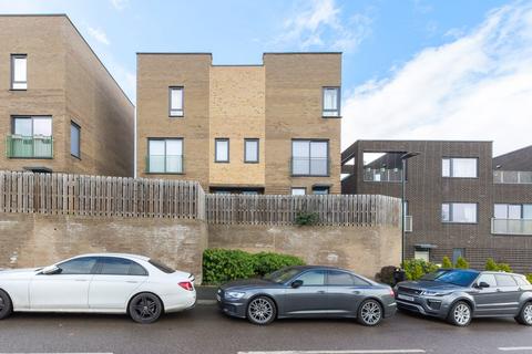 Loampit Road, Erith, DA8 2 bed maisonette for sale