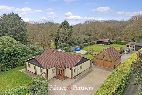 Southwood Chase, Chelmsford CM3 4 bed bungalow for sale