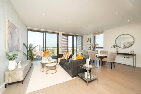 Gwynne Road, London, SW11 2 bed apartment for sale