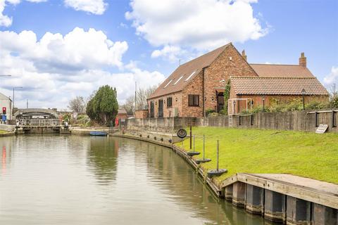 Torksey Lock, Lincoln 3 bed bungalow for sale