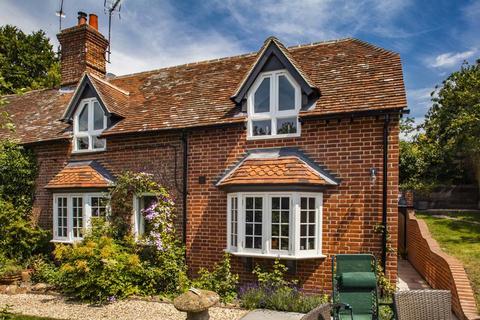 9 Main Street, West Ilsley, RG20 4 bed property for sale