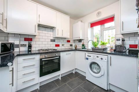 Basing Way, Finchley, London, N3 2 bed apartment for sale