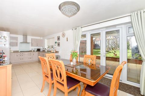 Nye Close, Broadbridge Heath... 4 bed detached house for sale