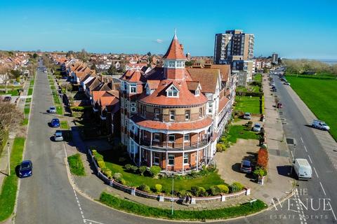 The Grand, 6 The Esplanade... 1 bed apartment for sale