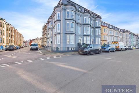 Queens Parade, Scarborough 2 bed apartment for sale