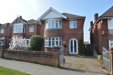 Mayfield Road, Ryde 3 bed detached house for sale