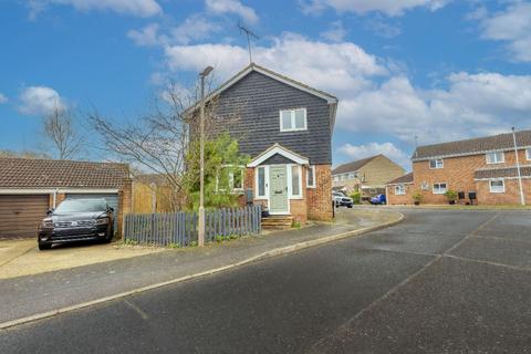 Riffhams, Hutton, 4 bed detached house for sale