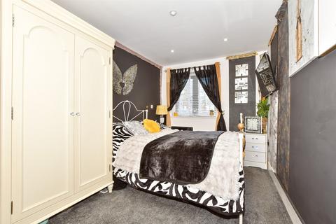 Sea Court, Margate CT9 1 bed ground floor flat for sale