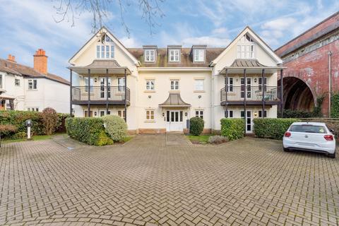 River Road, Taplow 2 bed apartment for sale