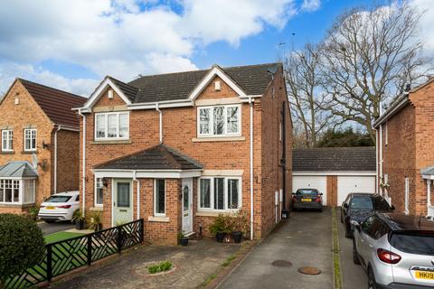 2 bedroom semi-detached house for sale