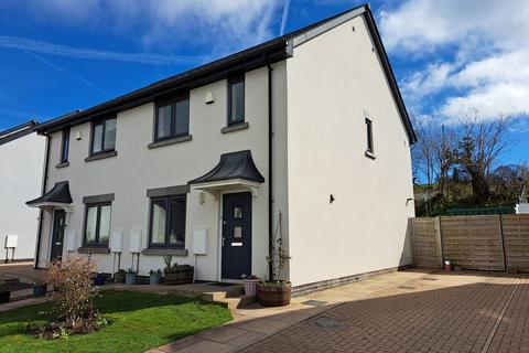 2 bedroom semi-detached house for sale