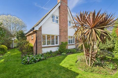 Richards Close, Locks Heath, Southampton 3 bed detached house for sale