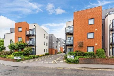 Walnut Tree Close, Surrey GU1 1 bed flat for sale