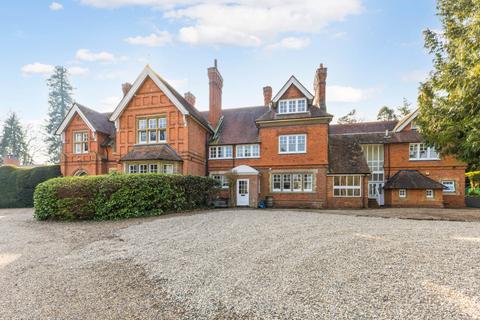 Crowsley Road, Henley On Thames RG9 5 bed duplex for sale