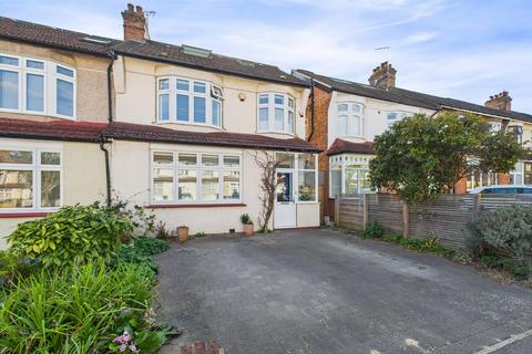Borden Avenue, Enfield 5 bed end of terrace house for sale