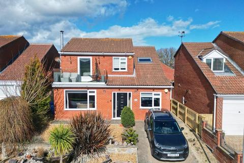 26 Pembroke Way, Whitby 4 bed detached house for sale