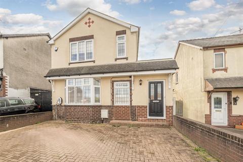 Junction Road, Amblecote... 3 bed detached house for sale