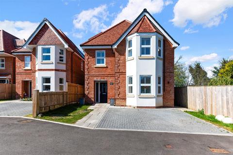 Brunswick Close, Epsom Downs, Epsom 5 bed detached house for sale