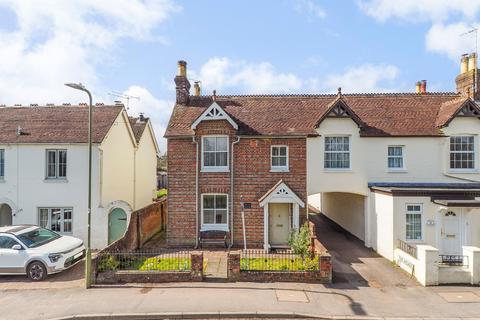 Station Road, Liss, Hampshire 3 bed semi