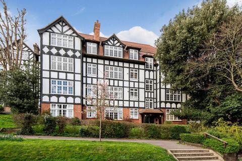 Langbourne Avenue, London N6 2 bed flat for sale