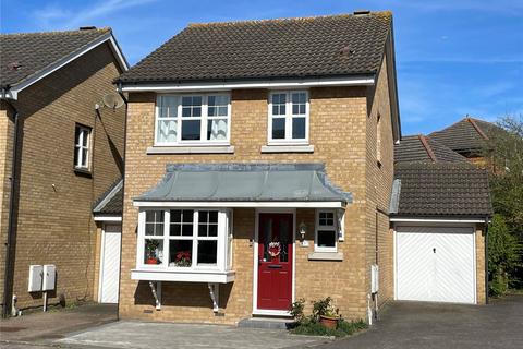 Kershaw Close, Hornchurch, Essex, RM11 3 bed link detached house for sale
