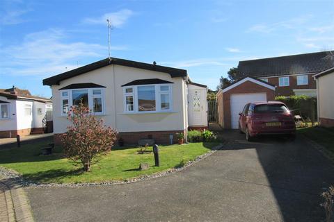 Keat Farm Close, Herne Bay 2 bed mobile home for sale