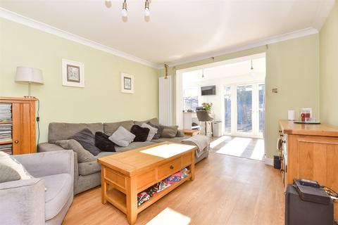 Tudor End, Ashford TN24 3 bed detached house for sale