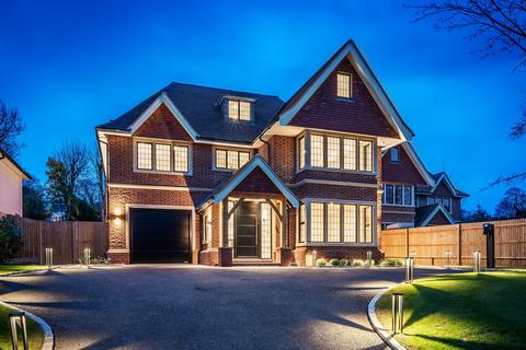Echo Pit Road, Guildford, Surrey, GU1 6 bed detached house for sale