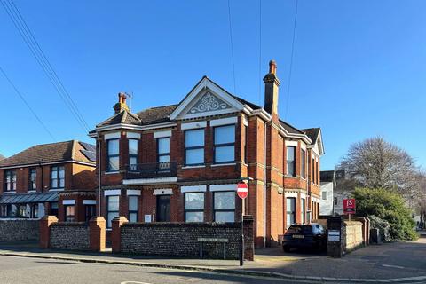 Shelley Lofts, 12 Shelley Road... 2 bed flat for sale