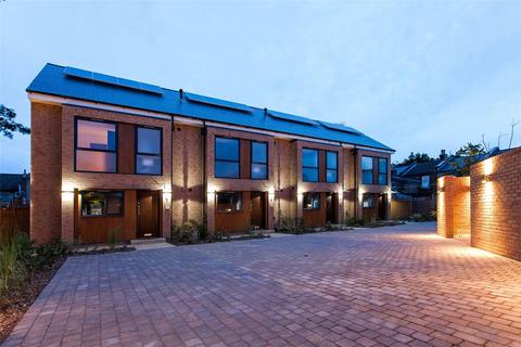 Belz Drive, London, N15 3 bed townhouse for sale