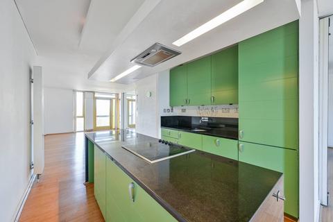 Becquerel Court, Greenwich, London, SE10 2 bed flat for sale