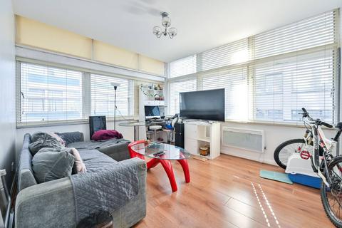 Newington Causeway, Borough, London, SE1 2 bed flat for sale