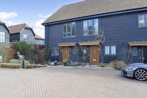 Cherry Tree Lane, Ewhurst 2 bed end of terrace house for sale
