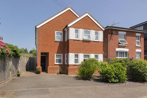 Uridge Road, Tonbridge, TN10 3EA 5 bed detached house for sale