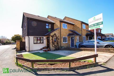 Rumsley, West Cheshunt 3 bed end of terrace house for sale