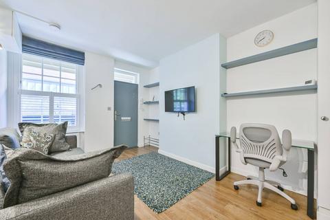 Marlett Court, Covent Garden, London... 1 bed flat for sale