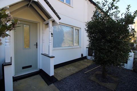 Ringley Road, Manchester M26 2 bed cottage for sale