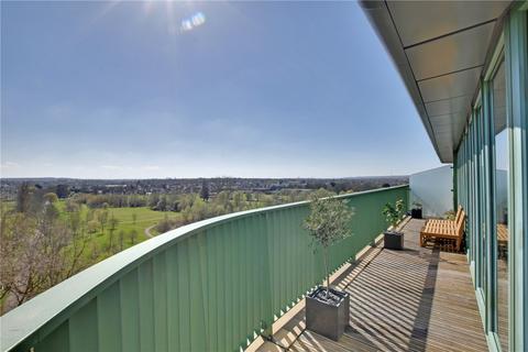 Ottley Drive, Blackheath, London, SE3 2 bed penthouse for sale