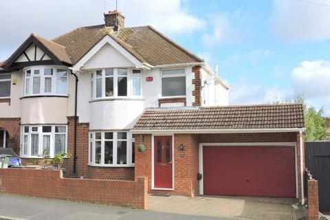 Luton LU2 3 bed semi