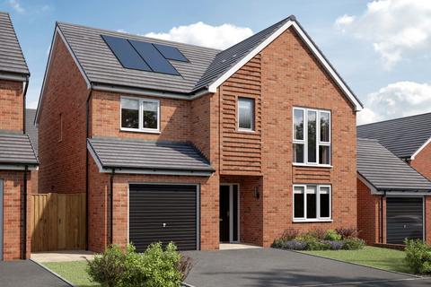 5 bed detached house