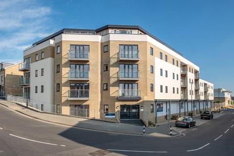 Castle Street, East Cowes, Isle of Wight 2 bed apartment for sale