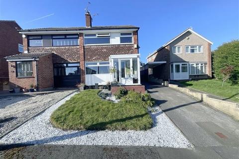 The Paddocks, Aston, Sheffield, S26 2FG 3 bed semi