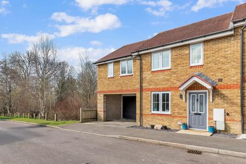 Birch Way, Hassocks, West Sussex, BN6... 4 bed semi